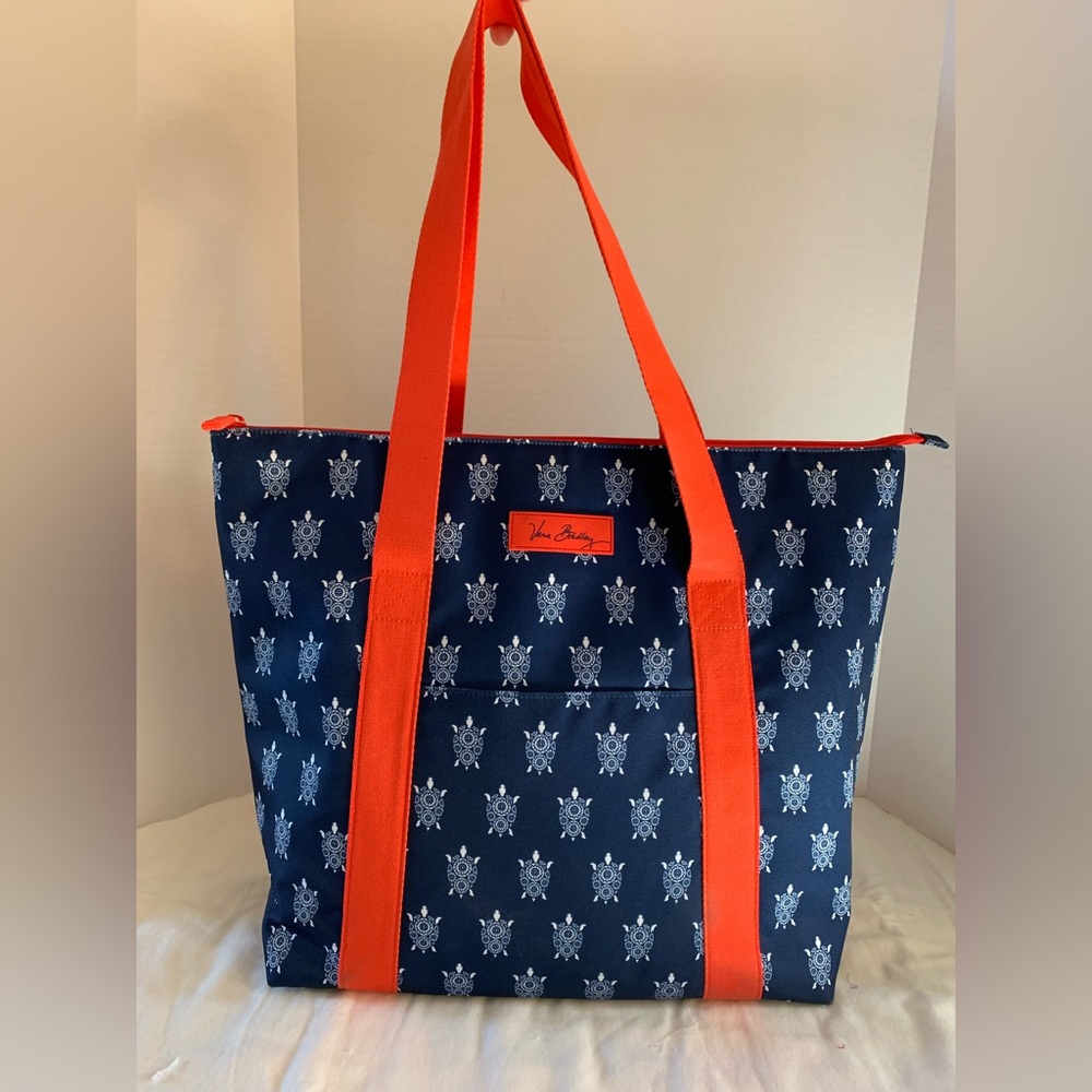 CLEARANCE SALE!! Last chance!! Vera Bradley Sea Turtle Pattern.Large CoolerTote
